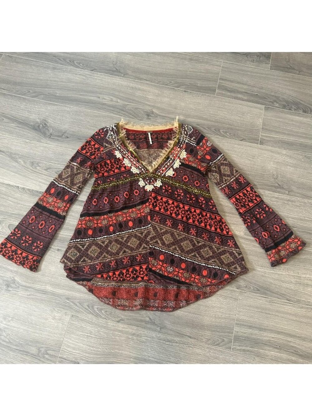 Free People Sweater Womens M Wool Alpaca Blend Embroidered Sequin Boho Hippie - Picture 1 of 15